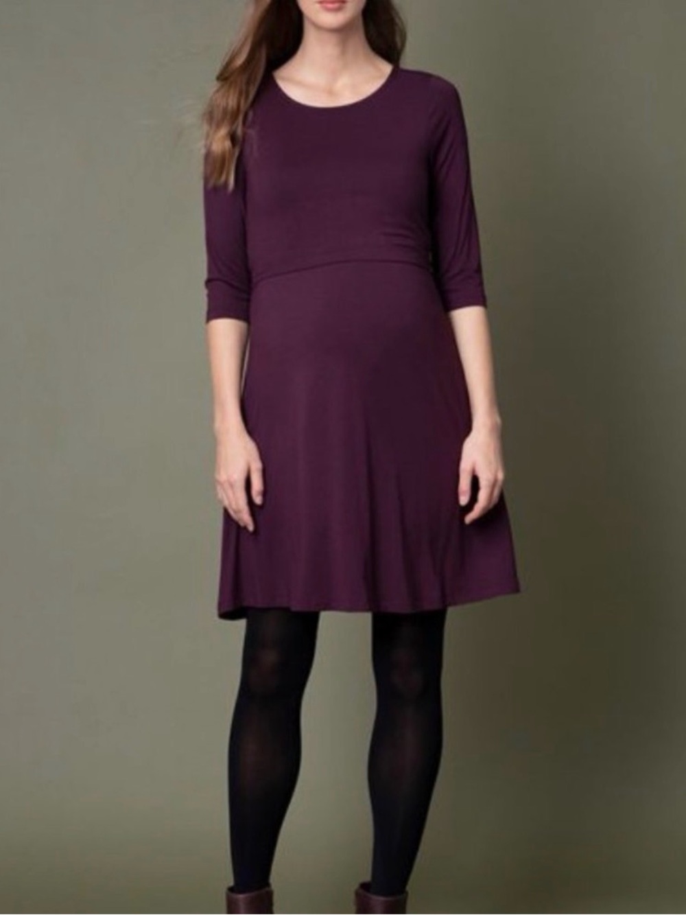 Seraphine Maternity & Nursing dress in Plum size 6
